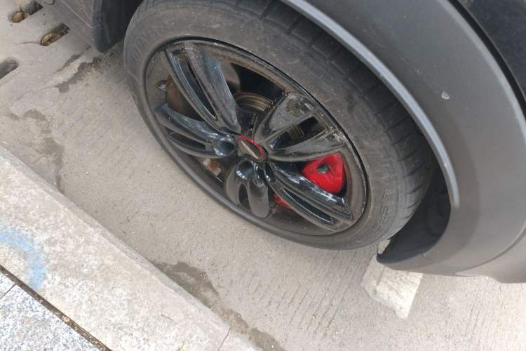 Used MINI JCW 2018 2.0T JOHN COOPER WORKS Right Front Wheel Hub