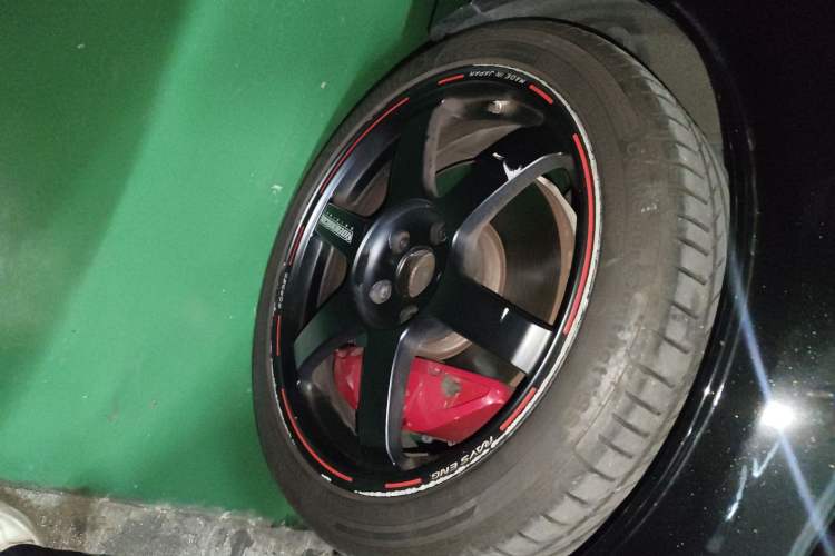 Used MINI JCW 2018 2.0T JOHN COOPER WORKS ALL-IN Right Front Wheel Hub