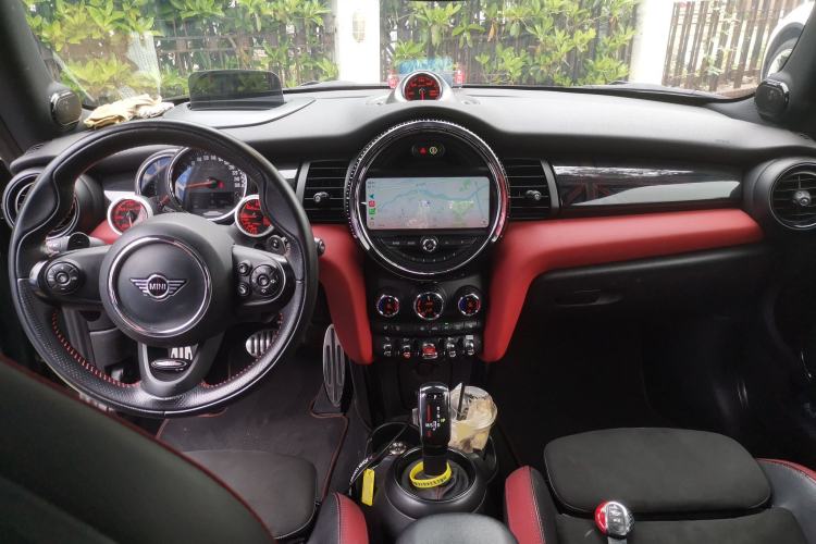 Used MINI JCW 2018 2.0T JOHN COOPER WORKS ALL-IN Center Console