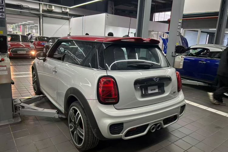 Used MINI JCW 2018 2.0T JOHN COOPER WORKS ALL-IN Exterior 3