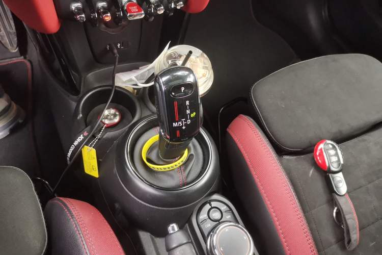 Used MINI JCW 2018 2.0T JOHN COOPER WORKS ALL-IN Gear Lever