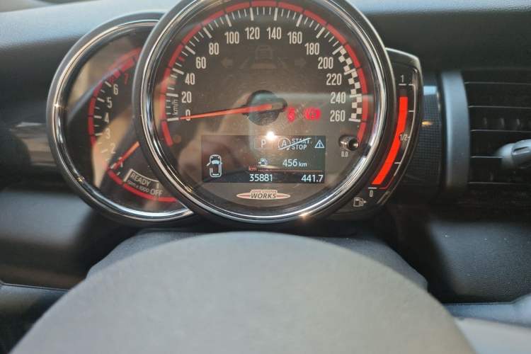 Used MINI JCW 2018 2.0T JOHN COOPER WORKS ALL-IN Odometer Close Up