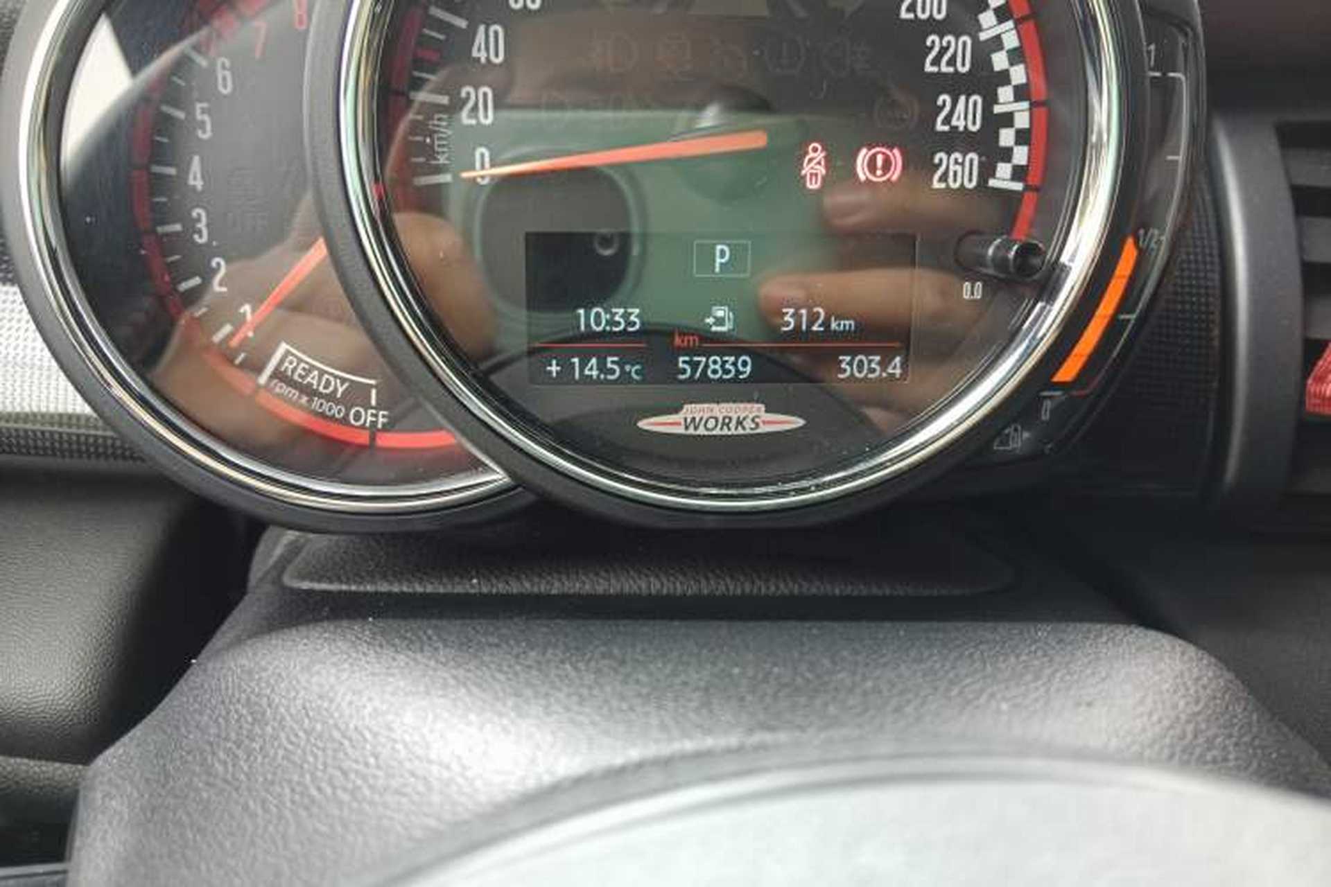 Used MINI JCW 2018 2.0T JOHN COOPER WORKS ALL-IN Odometer Close Up