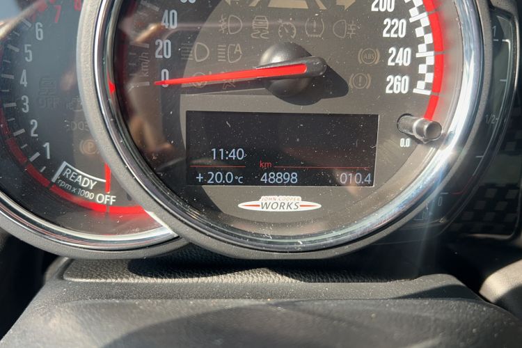 Used MINI JCW 2018 2.0T JOHN COOPER WORKS ALL-IN Odometer Close Up