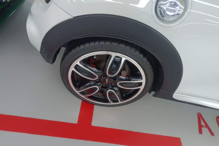 Used MINI JCW 2018 2.0T JOHN COOPER WORKS ALL-IN Exterior 8
