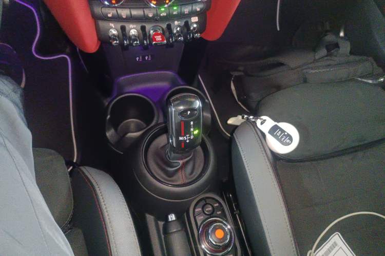 Used MINI JCW 2018 2.0T JOHN COOPER WORKS ALL-IN Gear Lever