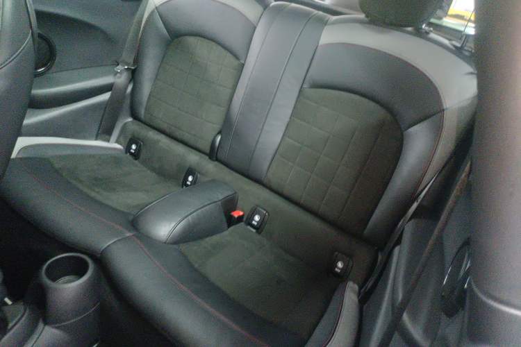 Used MINI JCW 2018 2.0T JOHN COOPER WORKS ALL-IN Interior 4