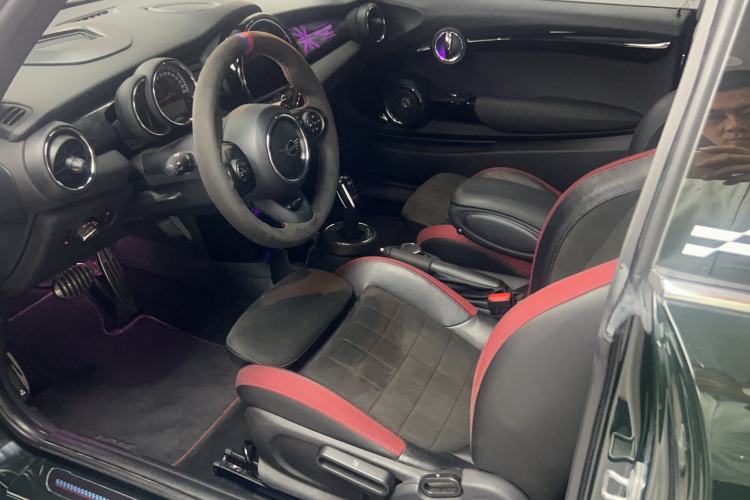 Used MINI JCW 2018 2.0T JOHN COOPER WORKS ALL-IN Interior 1