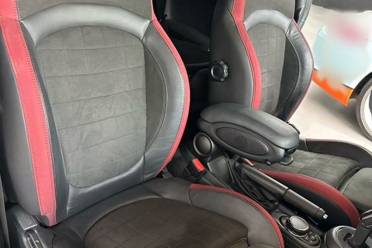 Used MINI JCW 2018 2.0T JOHN COOPER WORKS ALL-IN Interior 3