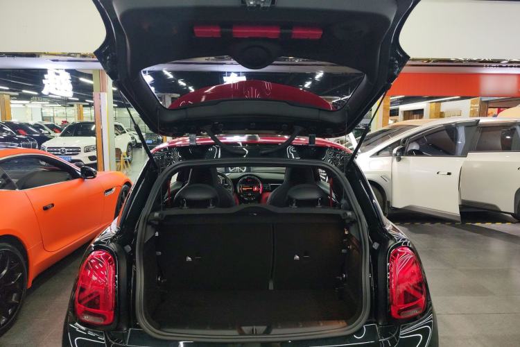 Used MINI JCW 2018 2.0T JOHN COOPER WORKS ALL-IN Interior 6