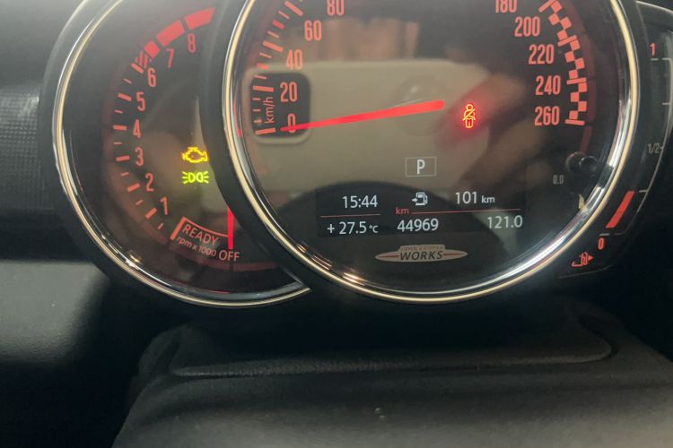 Used MINI JCW 2018 2.0T JOHN COOPER WORKS ALL-IN Odometer Close Up