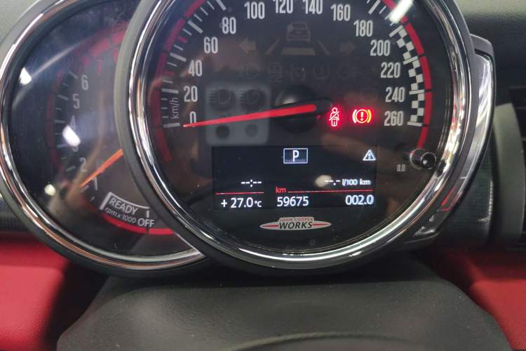 Used MINI JCW 2018 2.0T JOHN COOPER WORKS ALL-IN Odometer Close Up