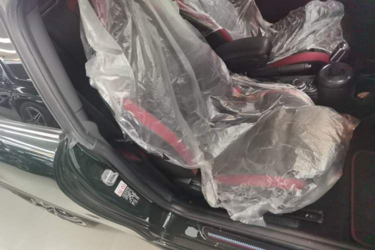 Used MINI JCW 2018 2.0T JOHN COOPER WORKS ALL-IN Right Front Seat