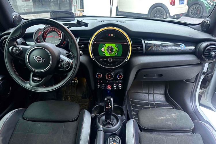 Used MINI JCW 2018 2.0T JOHN COOPER WORKS ALL-IN Interior 1