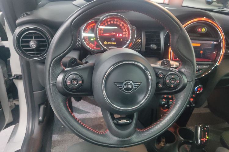 Used MINI JCW 2018 2.0T JOHN COOPER WORKS ALL-IN Interior 1