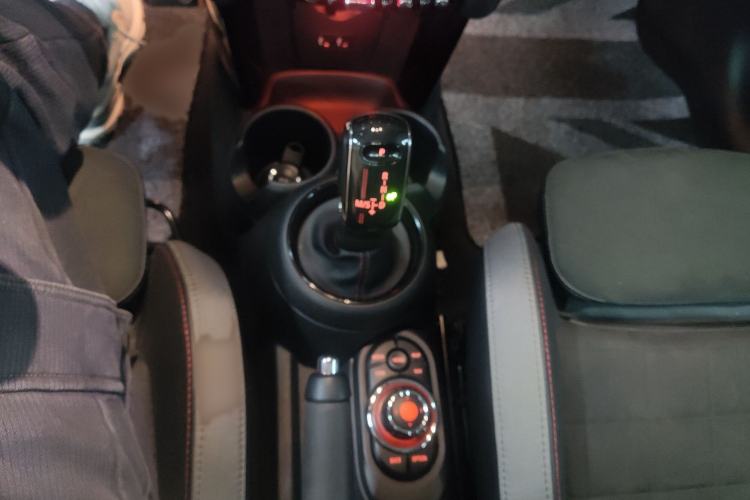 Used MINI JCW 2018 2.0T JOHN COOPER WORKS ALL-IN Interior 5
