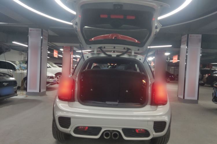 Used MINI JCW 2018 2.0T JOHN COOPER WORKS ALL-IN Interior 7