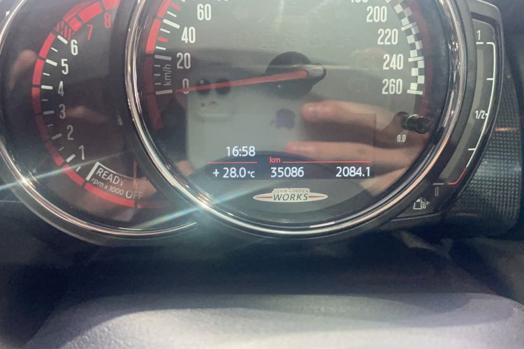 Used MINI JCW 2018 2.0T JOHN COOPER WORKS ALL-IN Odometer Close Up