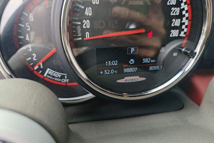 Used MINI JCW 2018 2.0T JOHN COOPER WORKS ALL-IN Odometer Close Up