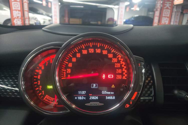 Used MINI JCW 2018 2.0T JOHN COOPER WORKS ALL-IN Odometer Close Up