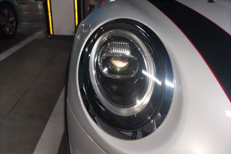 Used MINI JCW 2018 2.0T JOHN COOPER WORKS Right Front Headlight
