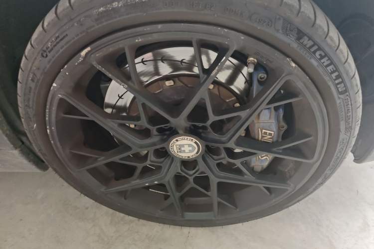 Used MINI JCW 2018 2.0T JOHN COOPER WORKS ALL-IN Right Front Wheel Hub