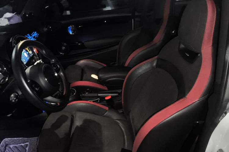 Used MINI JCW 2018 2.0T JOHN COOPER WORKS ALL-IN Left Front Seat