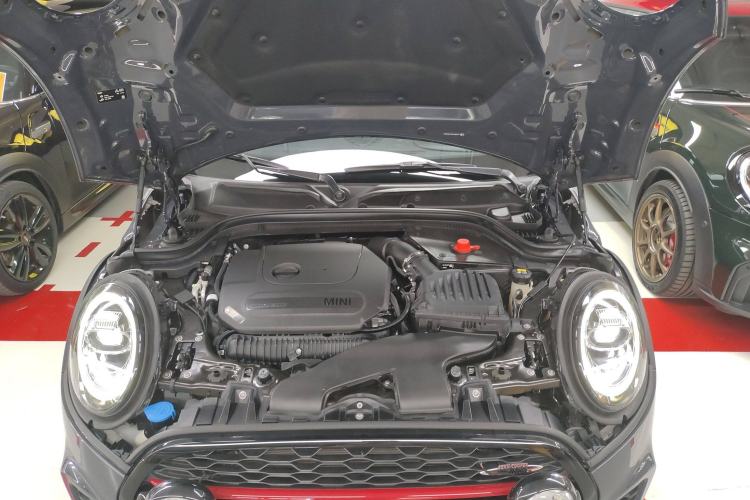 Used MINI JCW 2020 2.0T JOHN COOPER WORKS ALL-IN Engine Bay