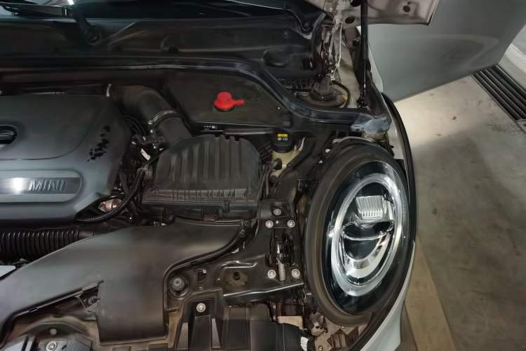 Used MINI JCW 2020 2.0T JOHN COOPER WORKS ALL-IN Engine Bay Left