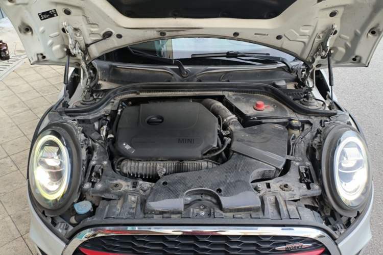 Used MINI JCW 2020 2.0T JOHN COOPER WORKS ALL-IN Engine Bay