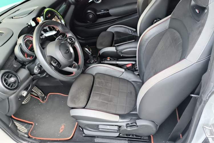 Used MINI JCW 2020 2.0T JOHN COOPER WORKS ALL-IN Left Front Seat