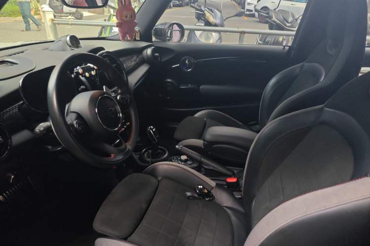 Used MINI JCW 2020 2.0T JOHN COOPER WORKS ALL-IN Left Front Seat