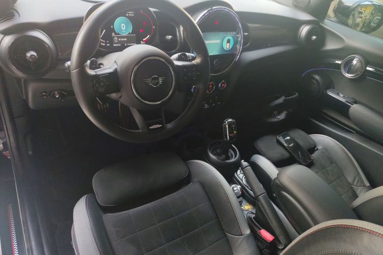 Used MINI JCW 2021 2.0T JOHN COOPER WORKS Interior 2