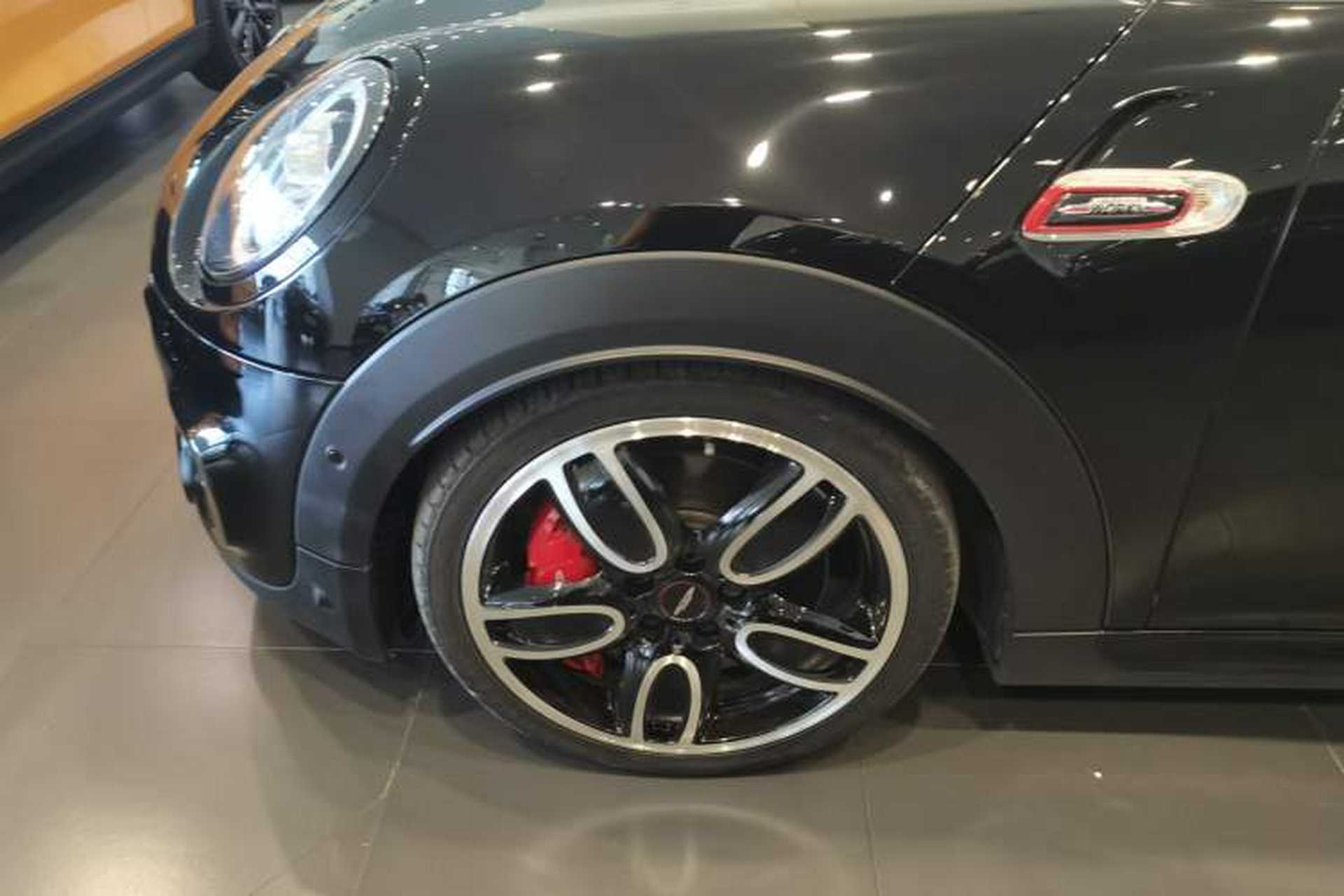 Used MINI JCW 2021 2.0T JOHN COOPER WORKS ALL-IN Left Front Wheel Hub