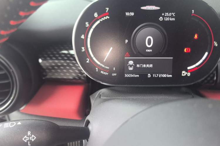 Used MINI JCW 2021 2.0T JOHN COOPER WORKS ALL-IN Odometer Close Up