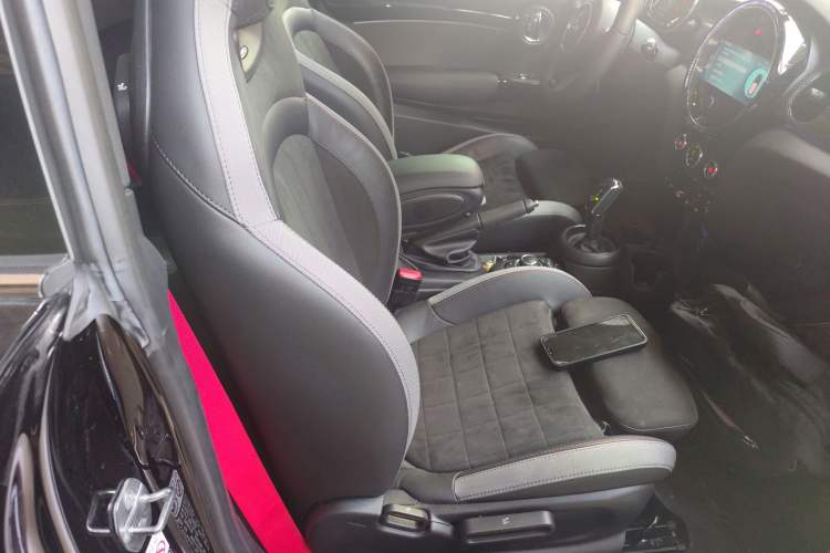Used MINI JCW 2021 2.0T JOHN COOPER WORKS Right Front Seat