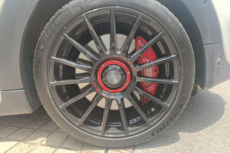 Used MINI JCW 2021 2.0T JOHN COOPER WORKS ALL-IN Right Front Wheel Hub