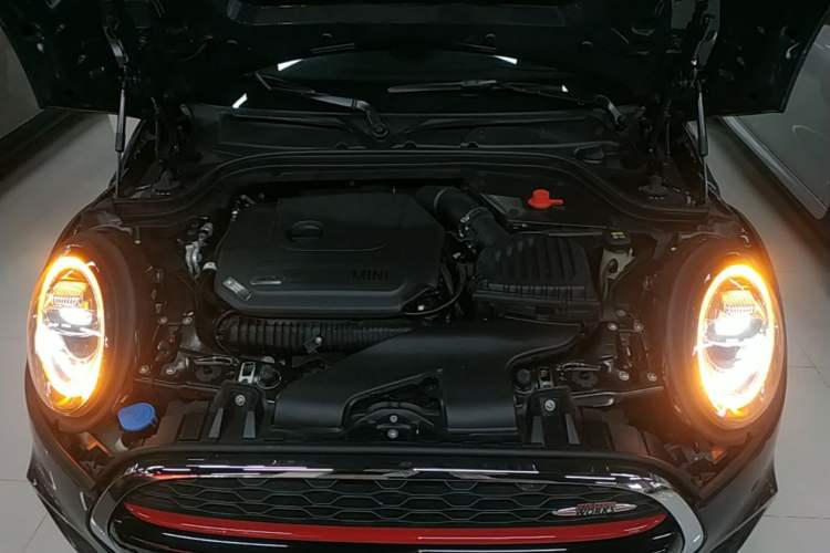 Used MINI JCW 2021 2.0T JOHN COOPER WORKS ALL-IN Engine Bay