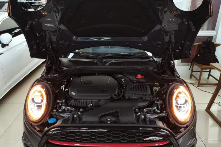 Used MINI JCW 2021 2.0T JOHN COOPER WORKS ALL-IN Engine Bay