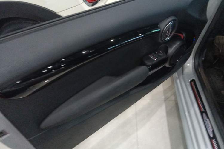 Used MINI JCW 2021 2.0T JOHN COOPER WORKS ALL-IN Left Front Door Interior