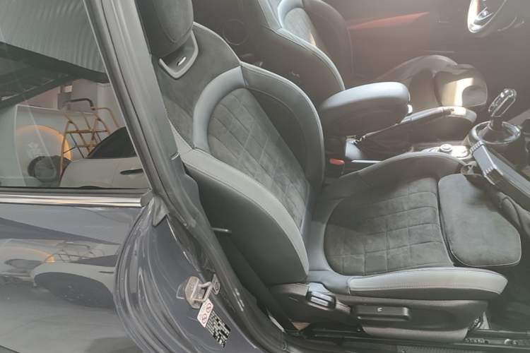 Used MINI JCW 2021 2.0T JOHN COOPER WORKS ALL-IN Right Front Seat