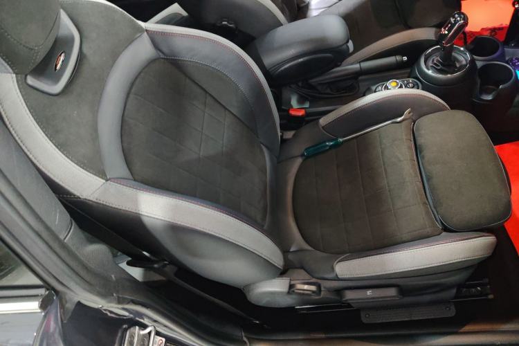 Used MINI JCW 2021 2.0T JOHN COOPER WORKS ALL-IN Right Front Seat