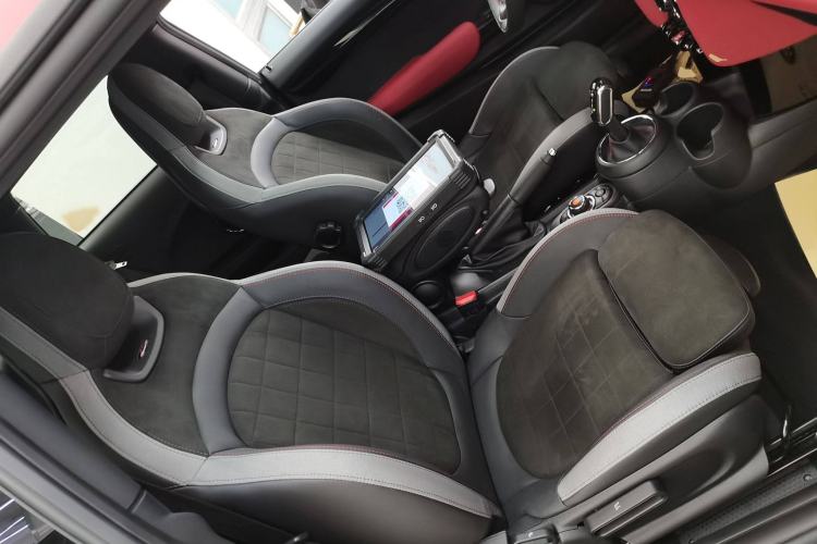 Used MINI JCW 2021 2.0T JOHN COOPER WORKS ALL-IN Right Front Seat