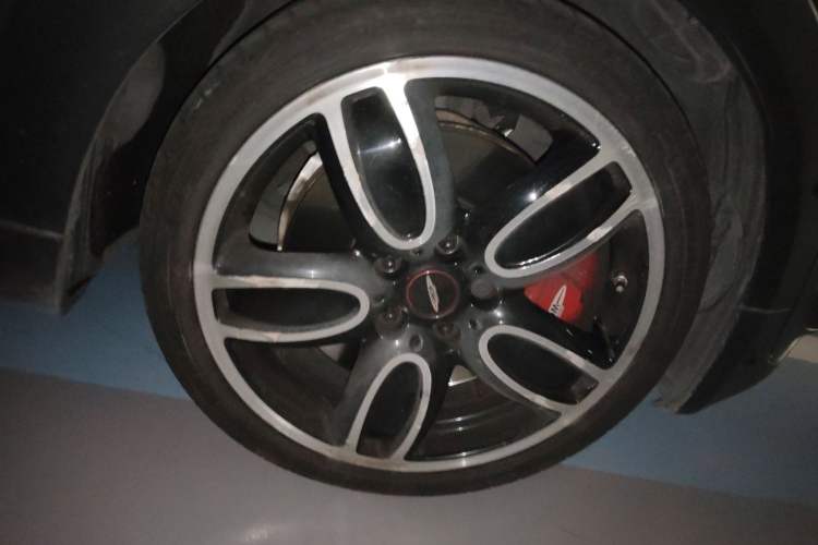 Used MINI JCW 2021 2.0T JOHN COOPER WORKS ALL-IN Right Front Wheel Hub