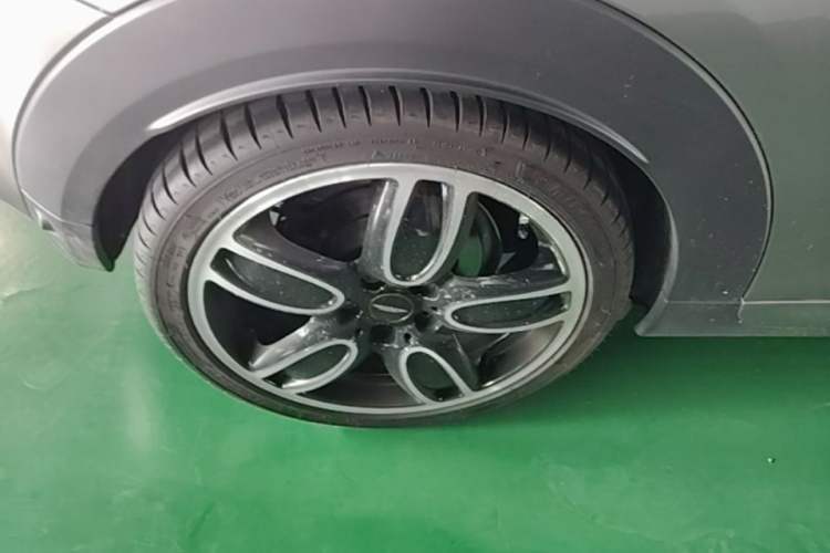 Used MINI JCW 2021 2.0T JOHN COOPER WORKS ALL-IN Right Rear Wheel Hub