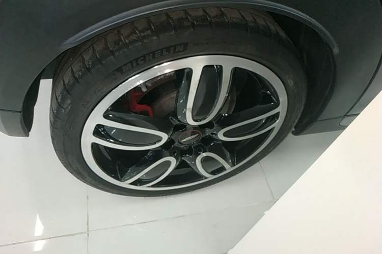Used MINI JCW 2021 2.0T JOHN COOPER WORKS ALL-IN Right Rear Wheel Hub