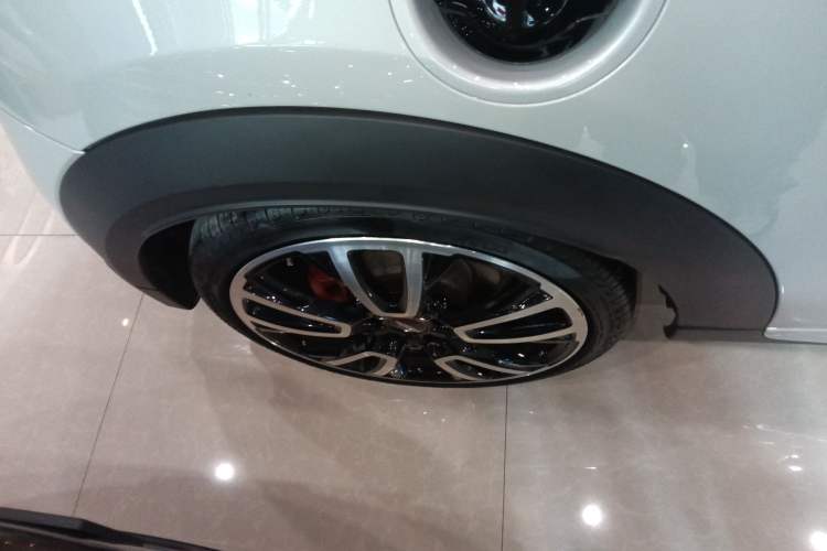 Used MINI JCW 2021 2.0T JOHN COOPER WORKS ALL-IN Right Rear Wheel Hub