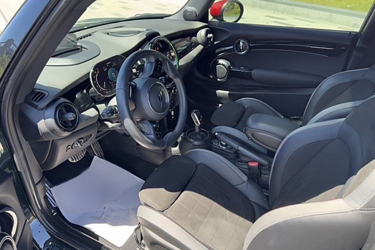 Used MINI JCW 2021 2.0T JOHN COOPER WORKS ALL-IN Interior 1