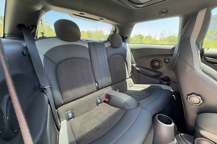 Used MINI JCW 2021 2.0T JOHN COOPER WORKS ALL-IN Interior 3