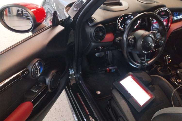 Used MINI JCW 2021 2.0T JOHN COOPER WORKS ALL-IN Interior 3